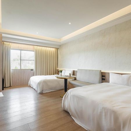 Holly Wood Motel Pitou Экстерьер фото
