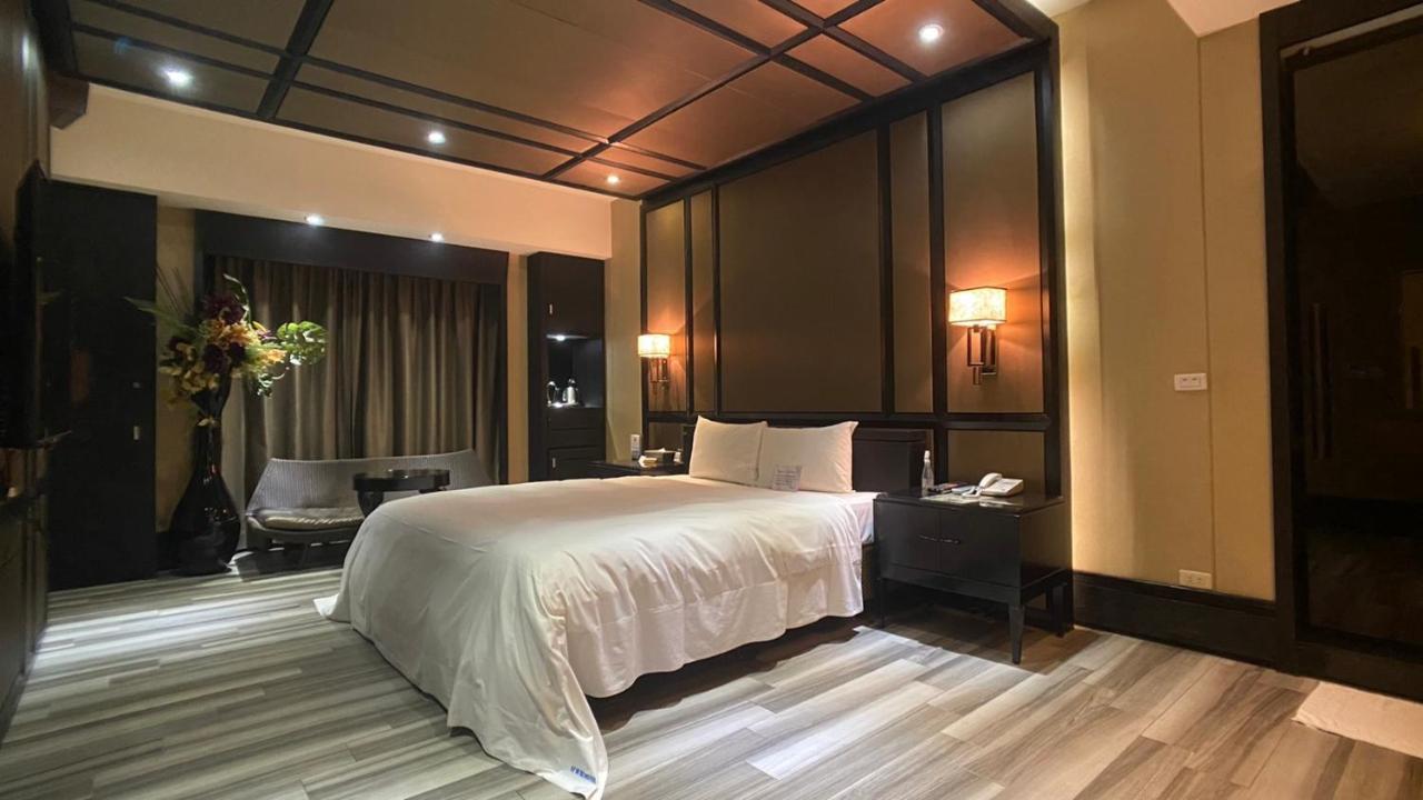 Holly Wood Motel Pitou Экстерьер фото