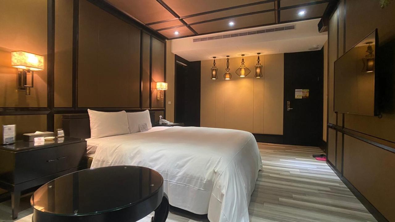 Holly Wood Motel Pitou Экстерьер фото