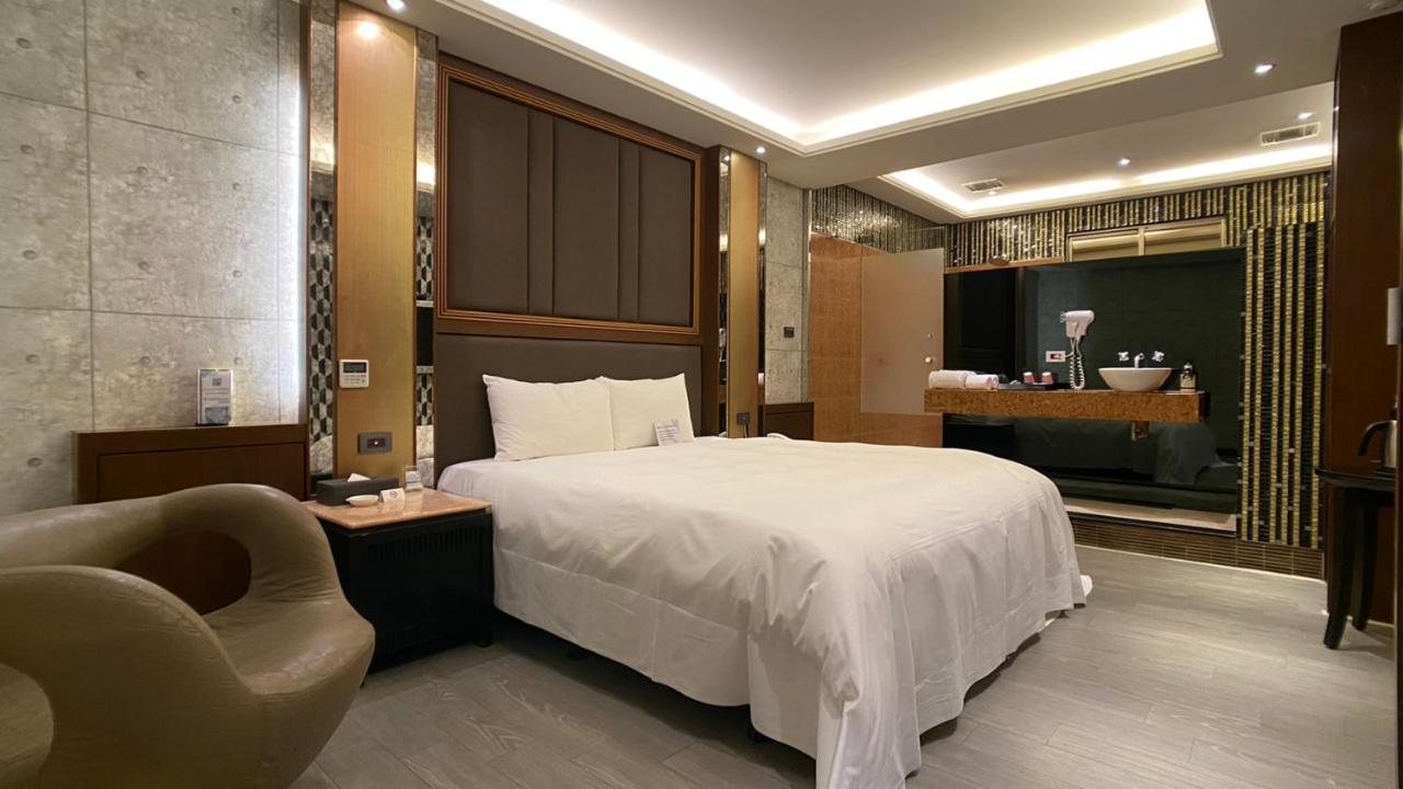 Holly Wood Motel Pitou Экстерьер фото