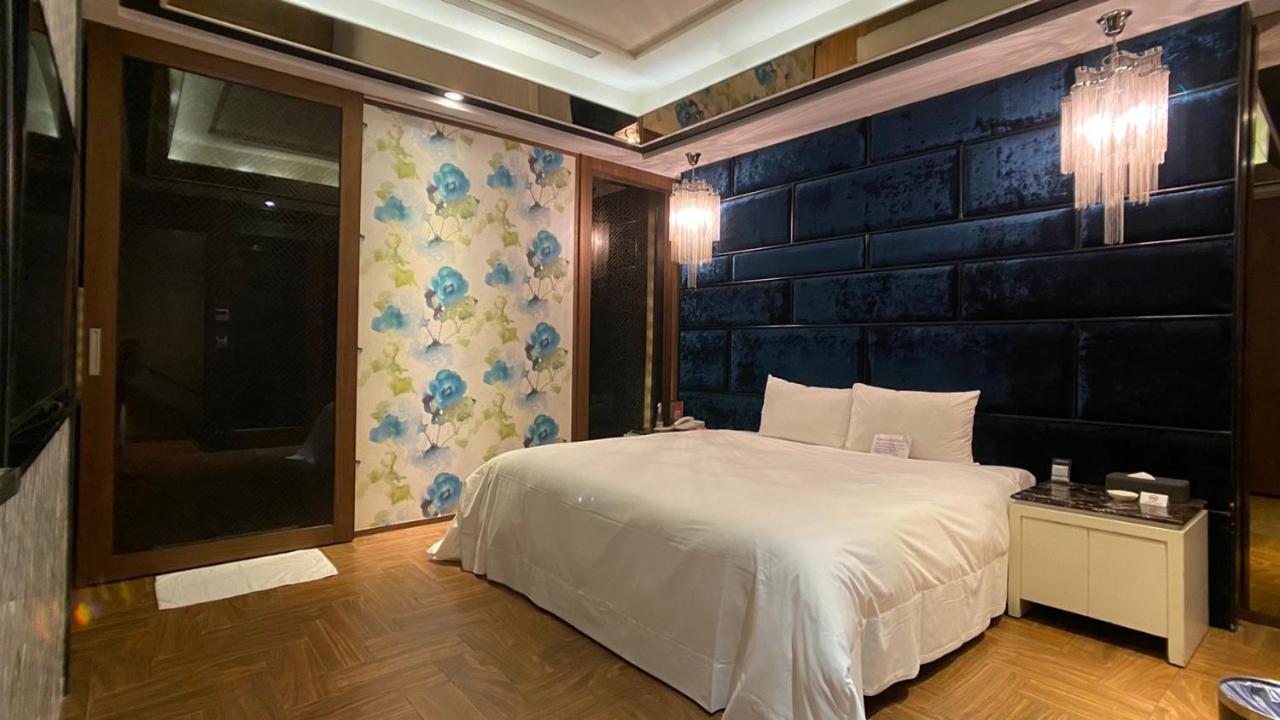 Holly Wood Motel Pitou Экстерьер фото