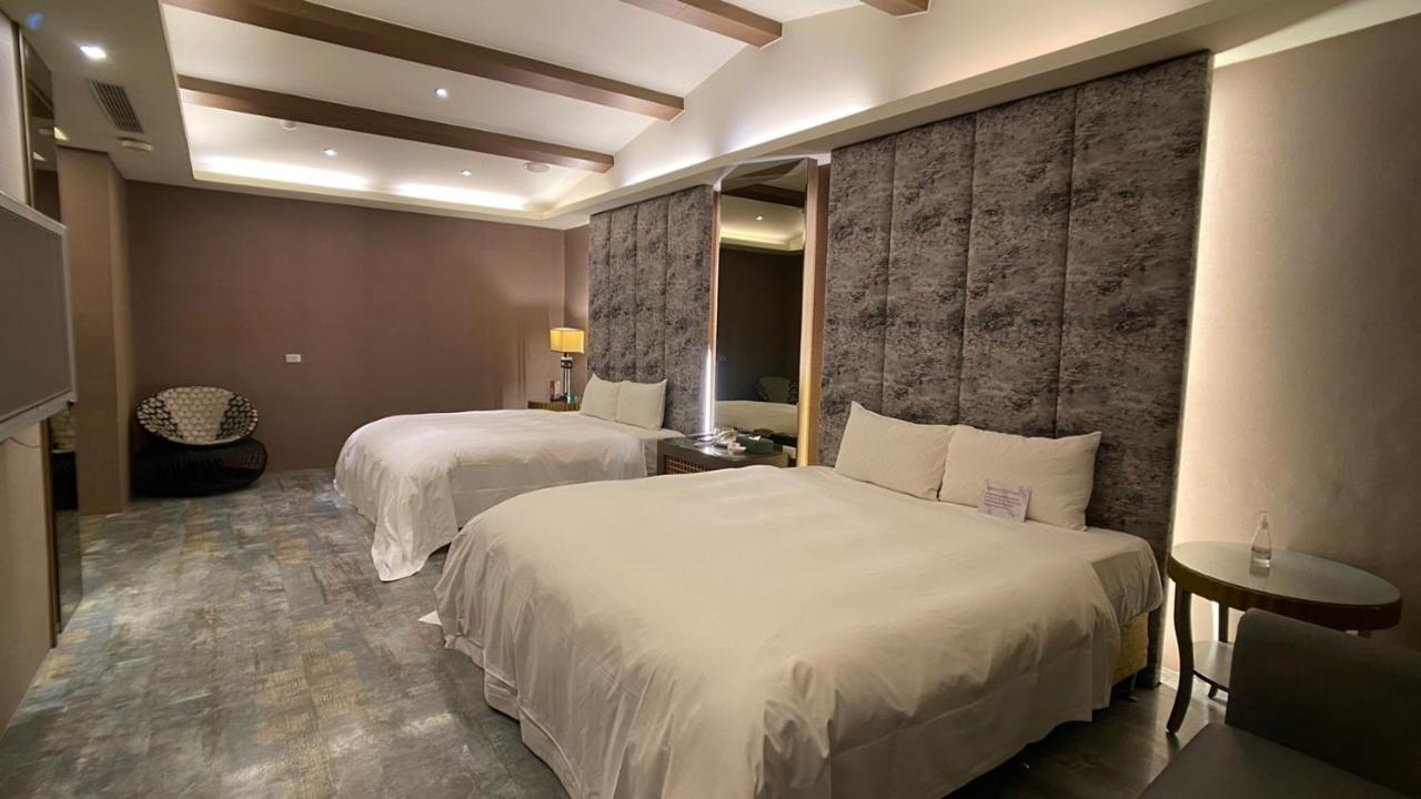 Holly Wood Motel Pitou Экстерьер фото
