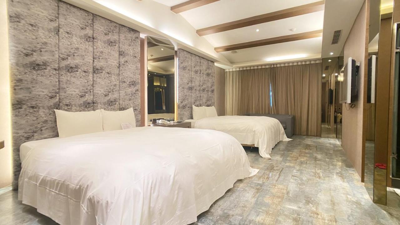 Holly Wood Motel Pitou Экстерьер фото