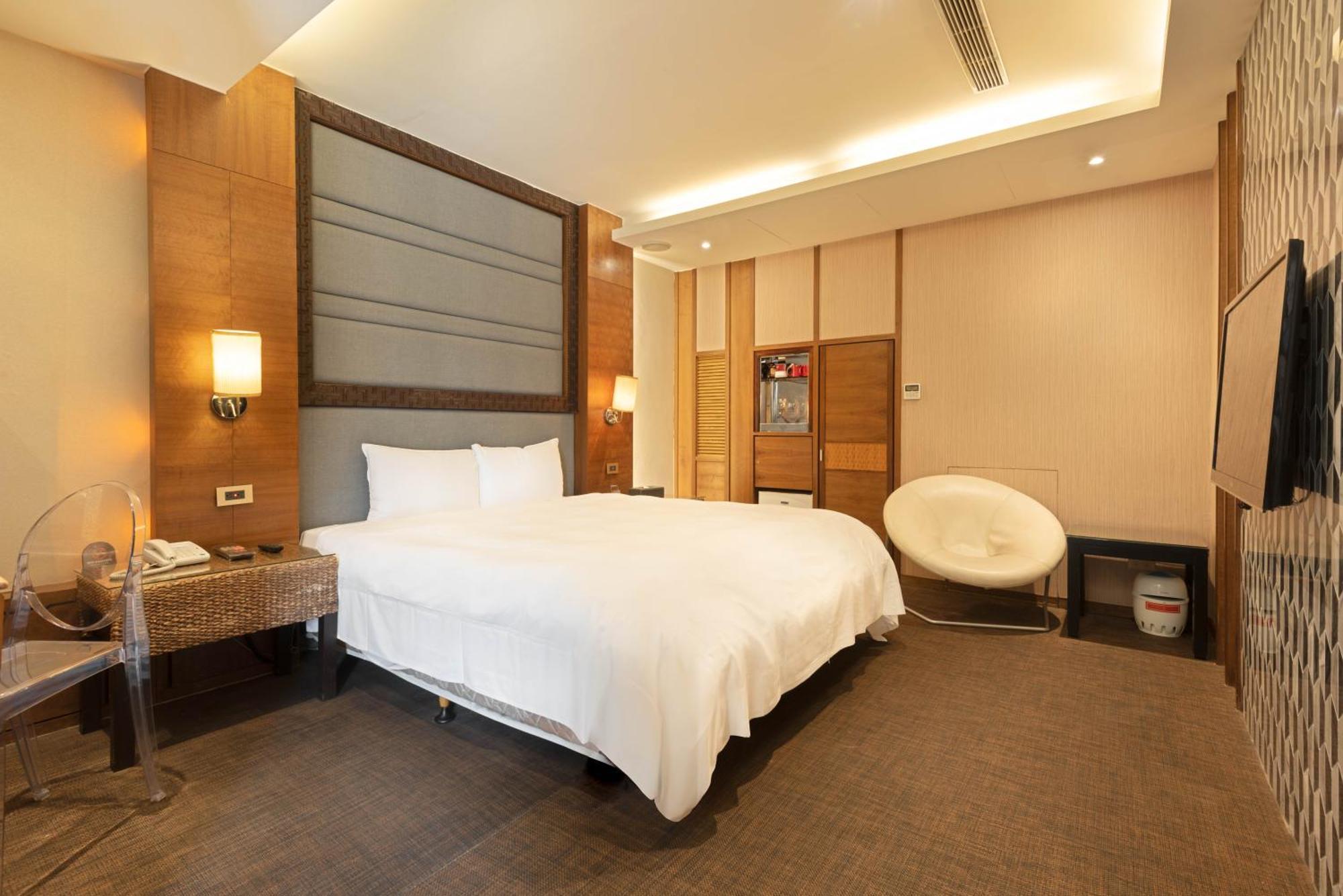 Holly Wood Motel Pitou Экстерьер фото