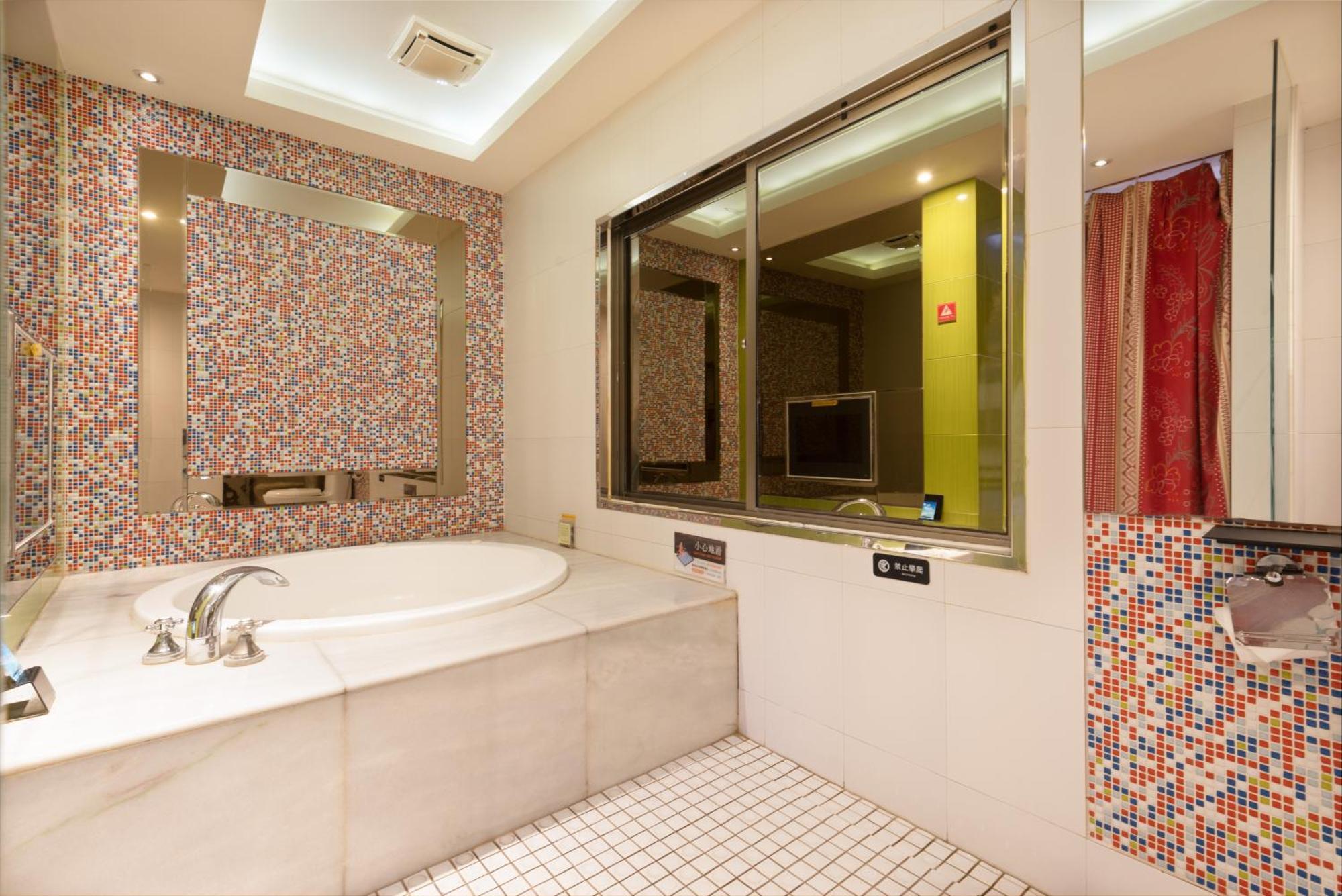 Holly Wood Motel Pitou Экстерьер фото