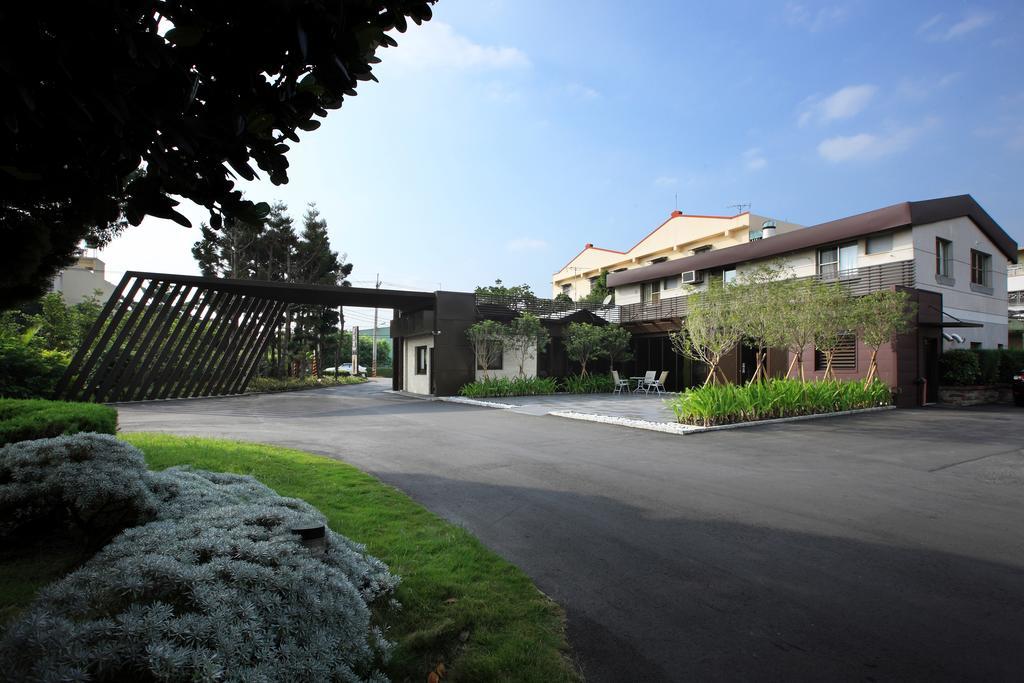 Holly Wood Motel Pitou Экстерьер фото