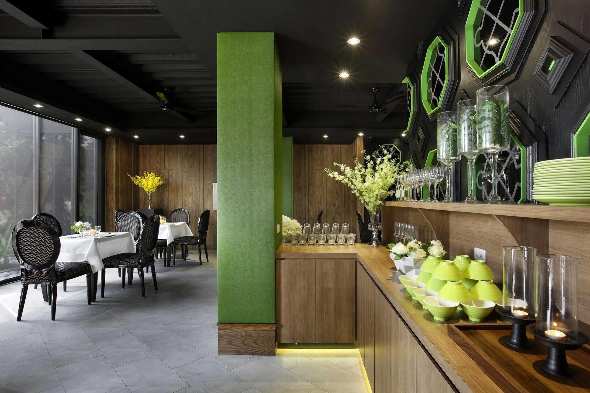 Holly Wood Motel Pitou Экстерьер фото