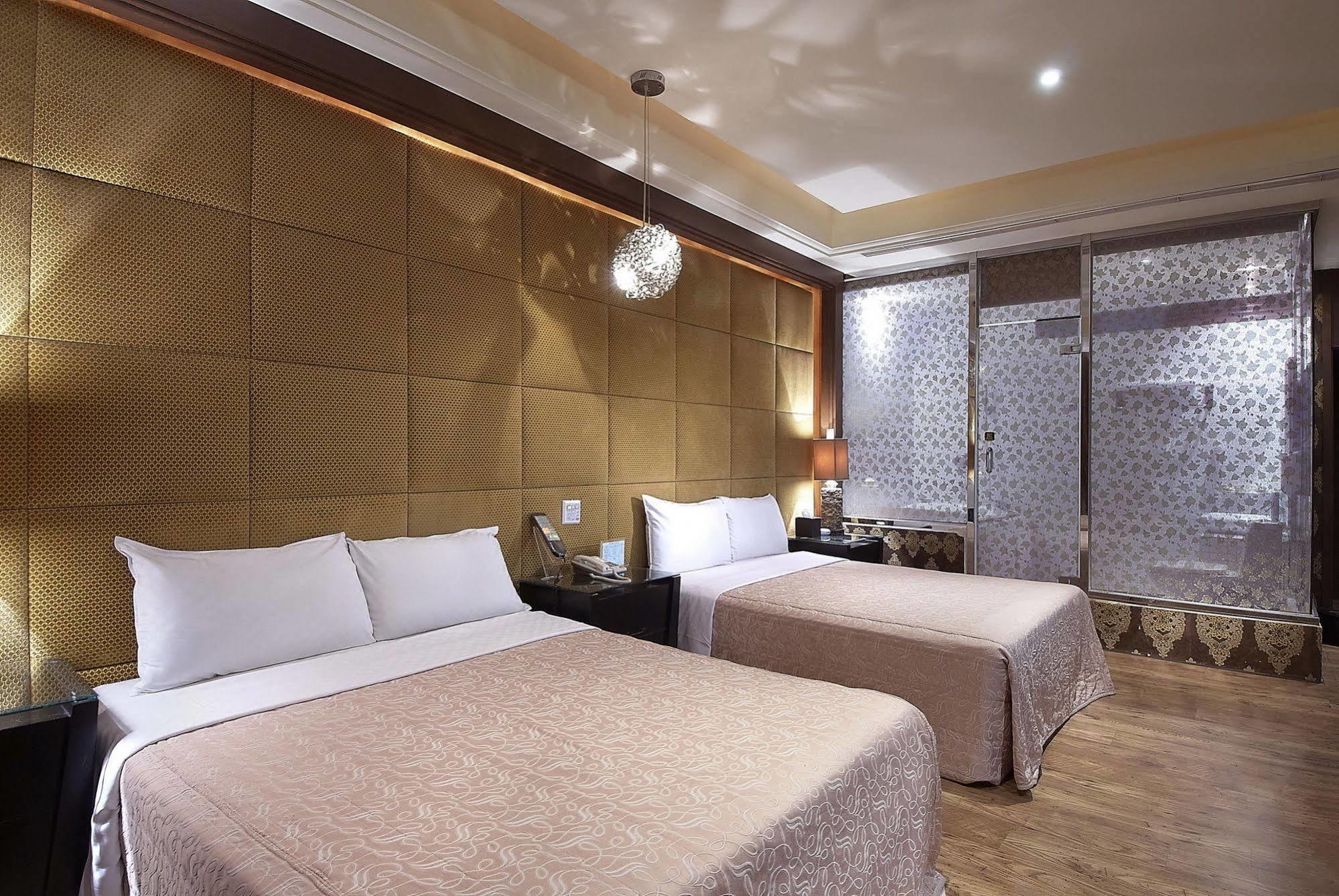 Holly Wood Motel Pitou Экстерьер фото